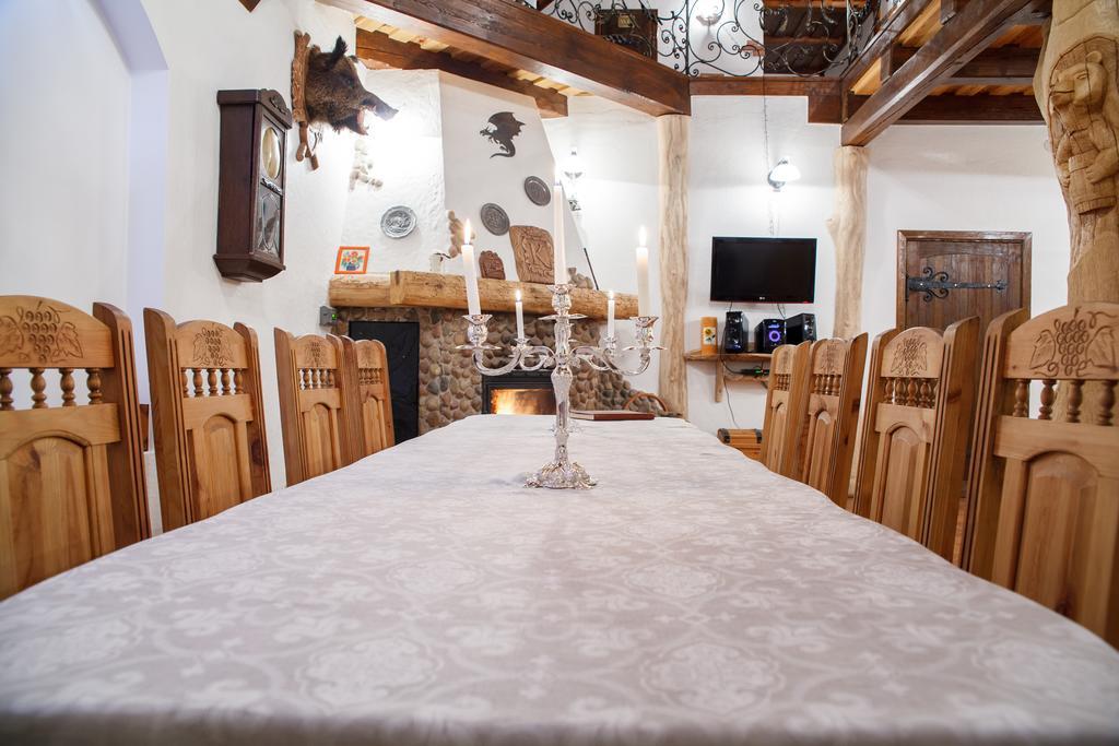 Karalinski Falvarok Tyzengauza Hotel Korolino  Habitación foto